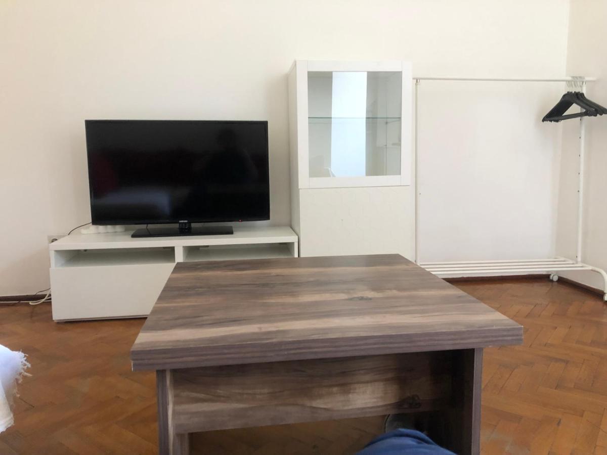 Lovely 1 Bedroom Apartment Close To Old Town บูคาเรสต์ ภายนอก รูปภาพ